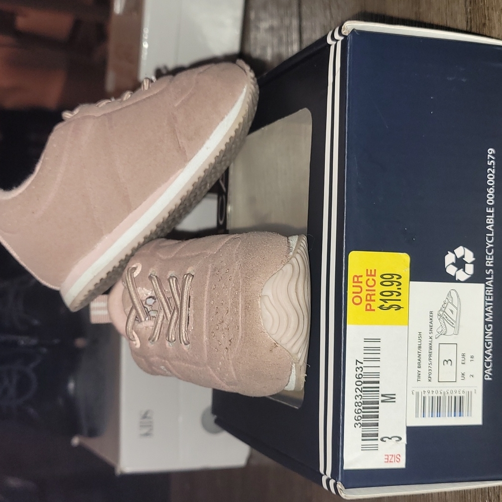 Nautica size 3 toddler shoes